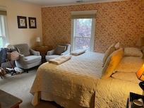 Entering guest room (view).