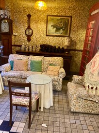 Hotel Lounge area