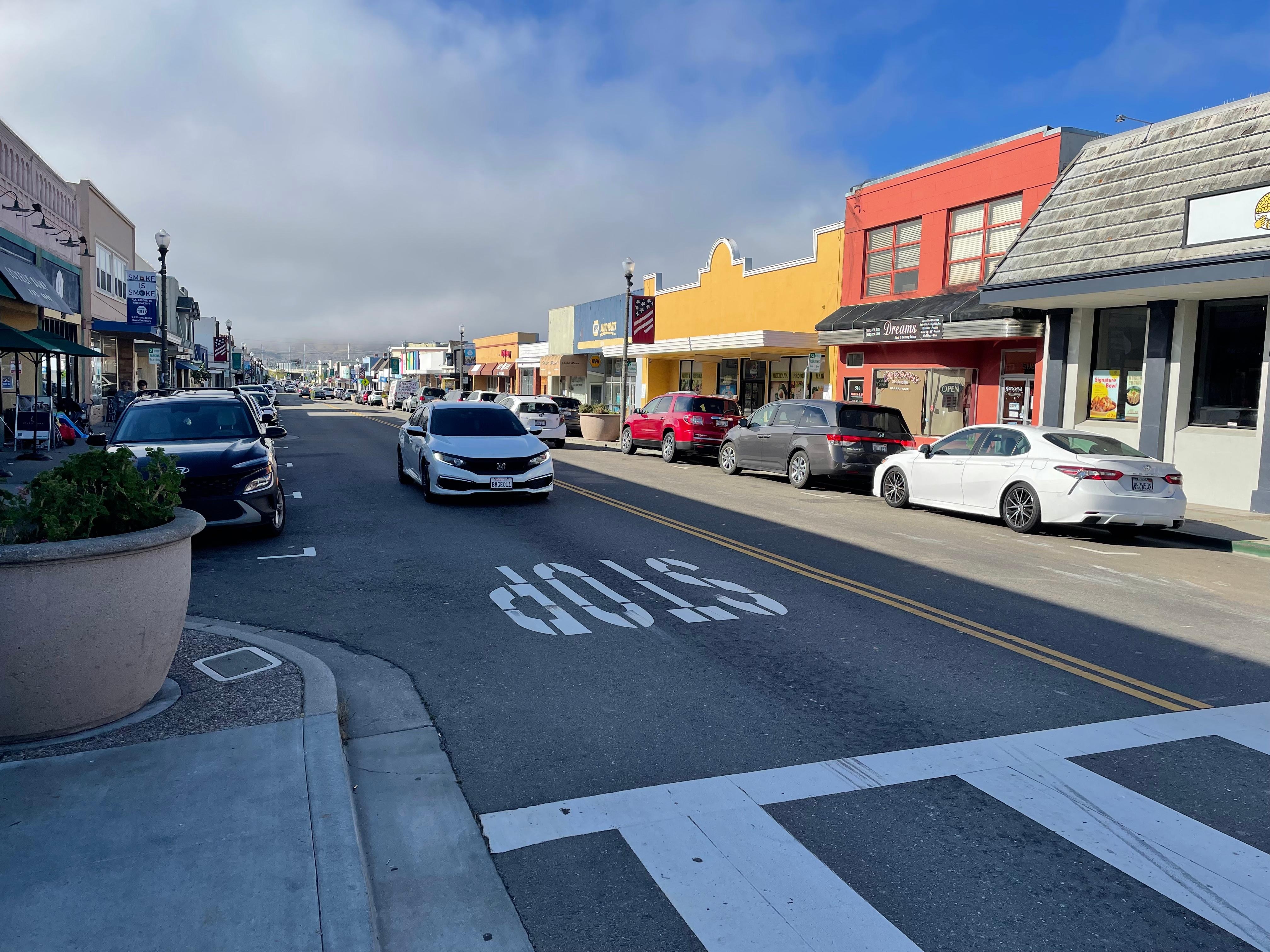 ホテル裏の繁華街
ほぼスペイン語圏