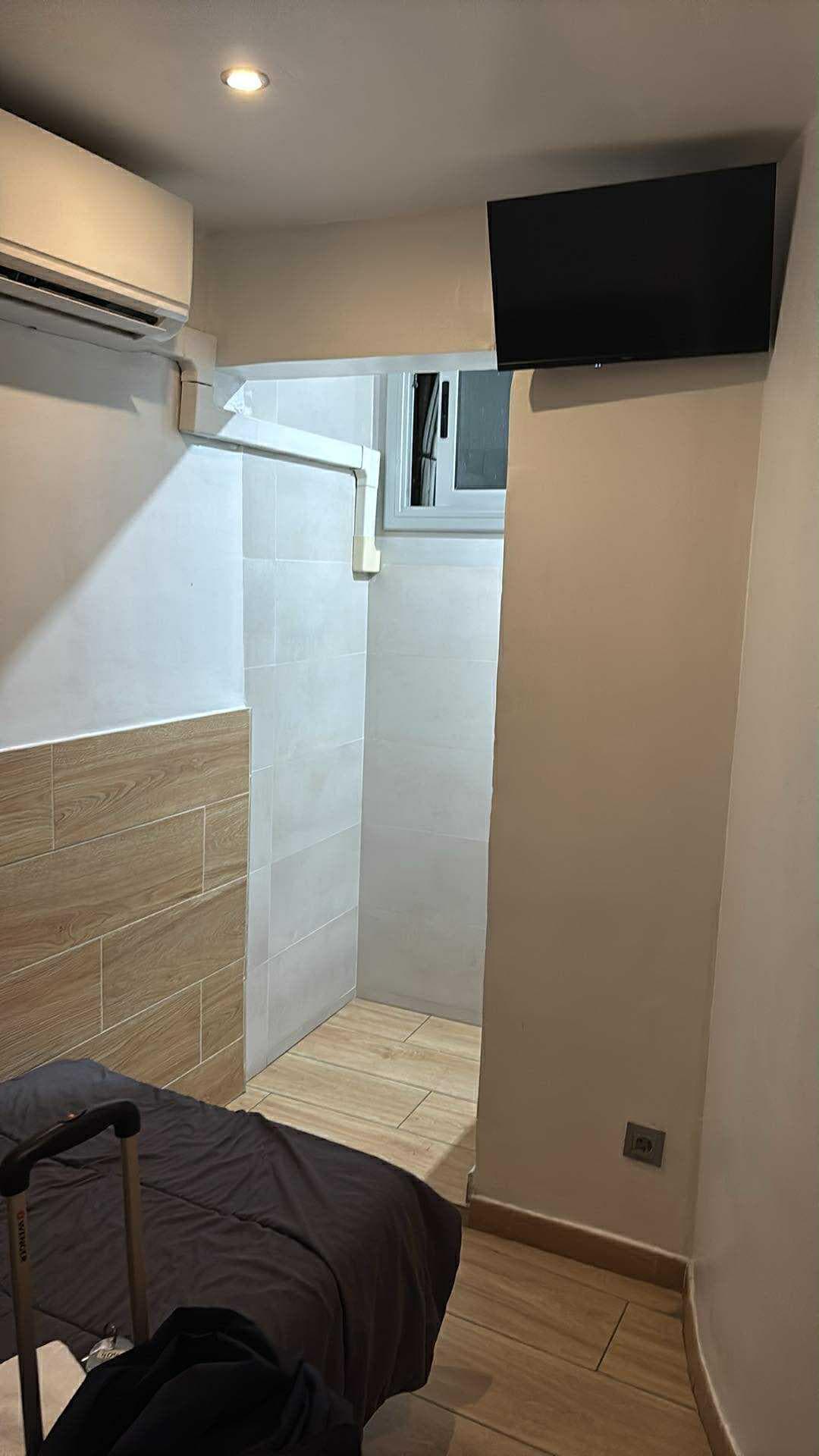 Room from door angle