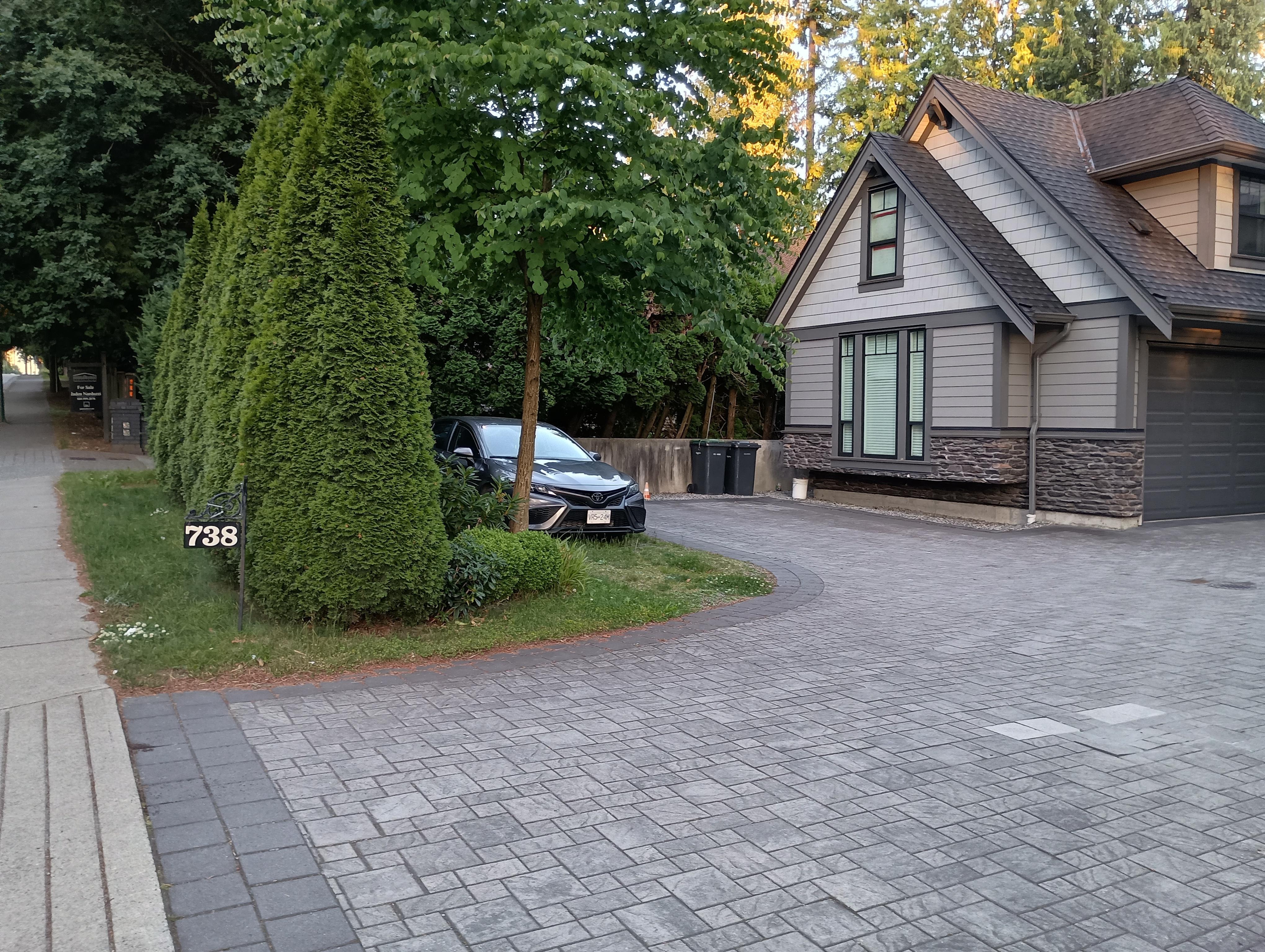 Parking right in front of the house.