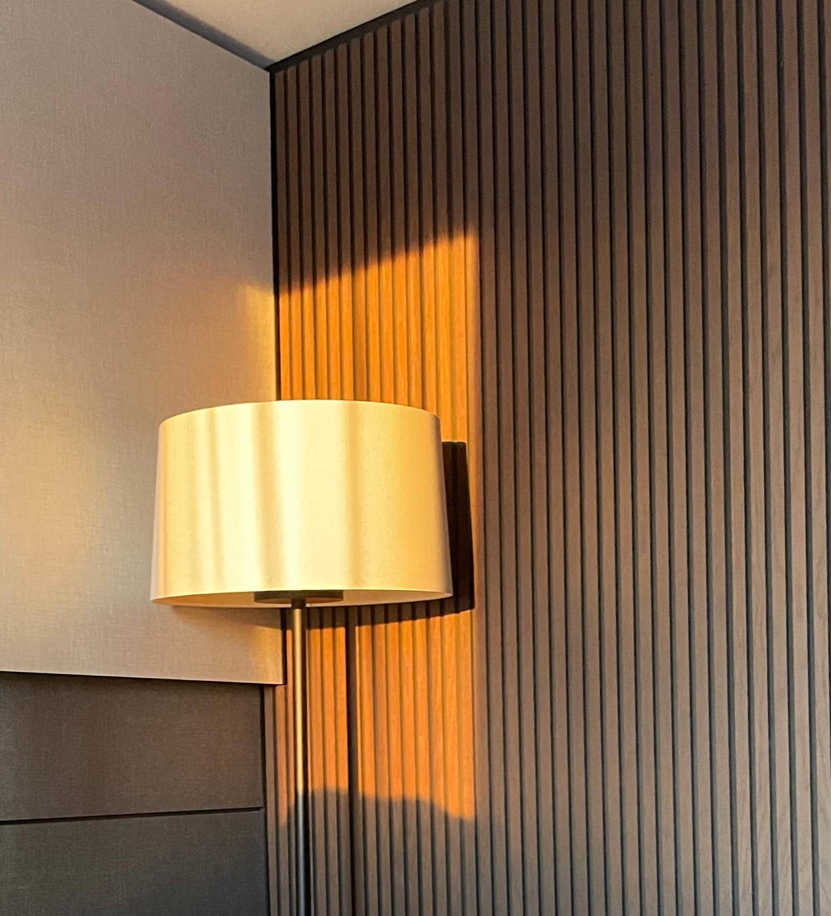 Lugnt och fint rum. Bekväma fasta men sköna sängar