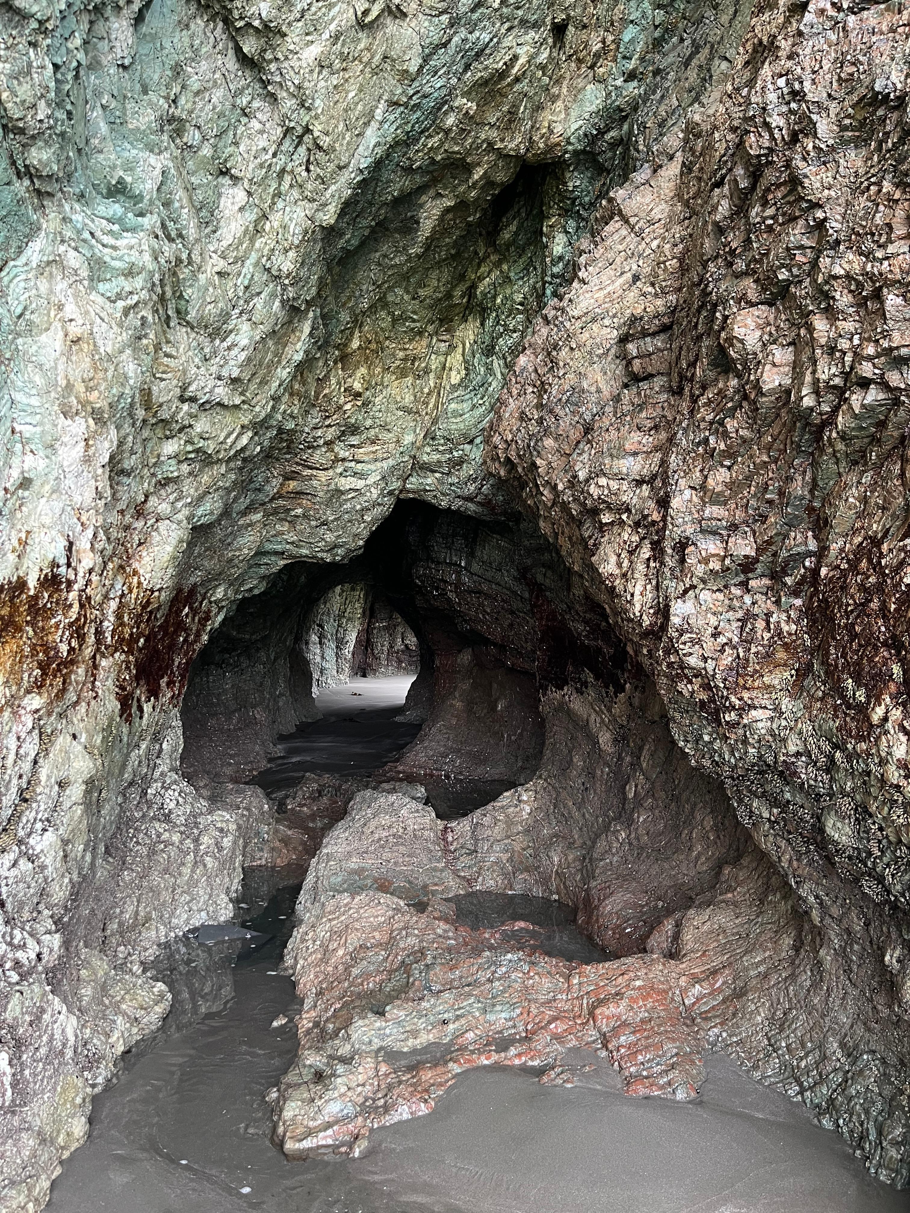 Rainbow Rock Cave 