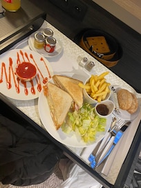 Sah schön aus, leider war das Clubsandwich nicht frisch gemacht