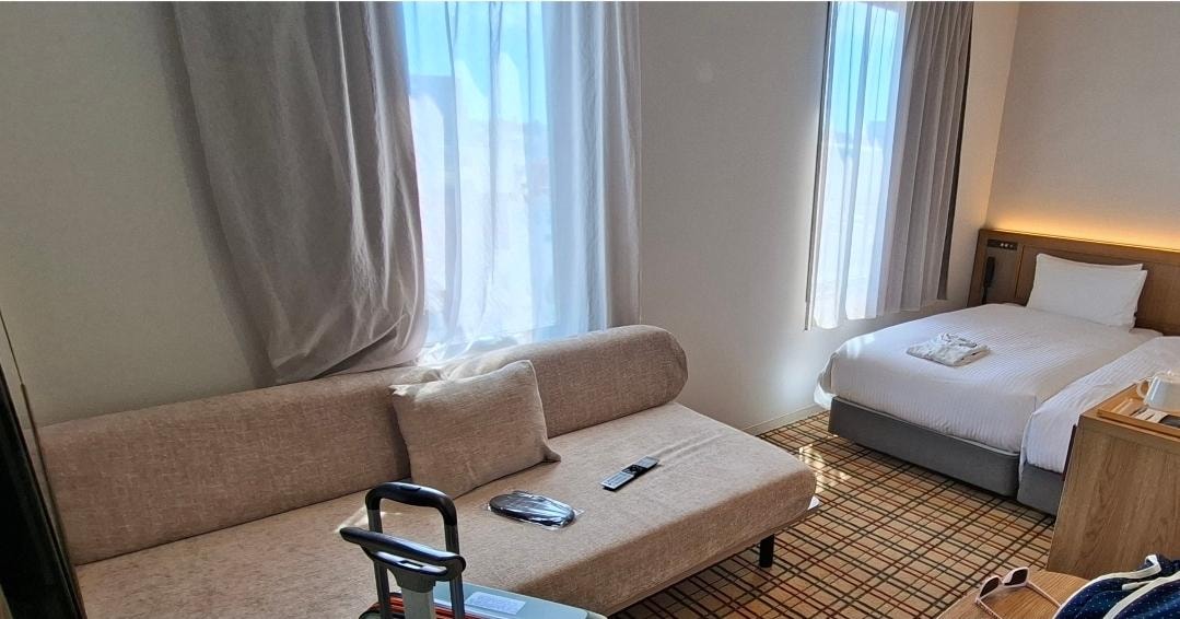 Room of decent size and bed is comfortable 