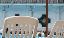 Inflatables in the way of swimming -
They have priority?