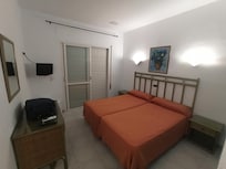 Habitacion doble día camas
