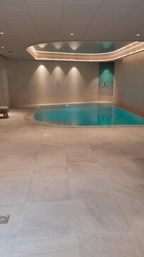 Pool in Sauna / Hammam area