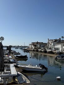 2 blocks away -
so pretty!