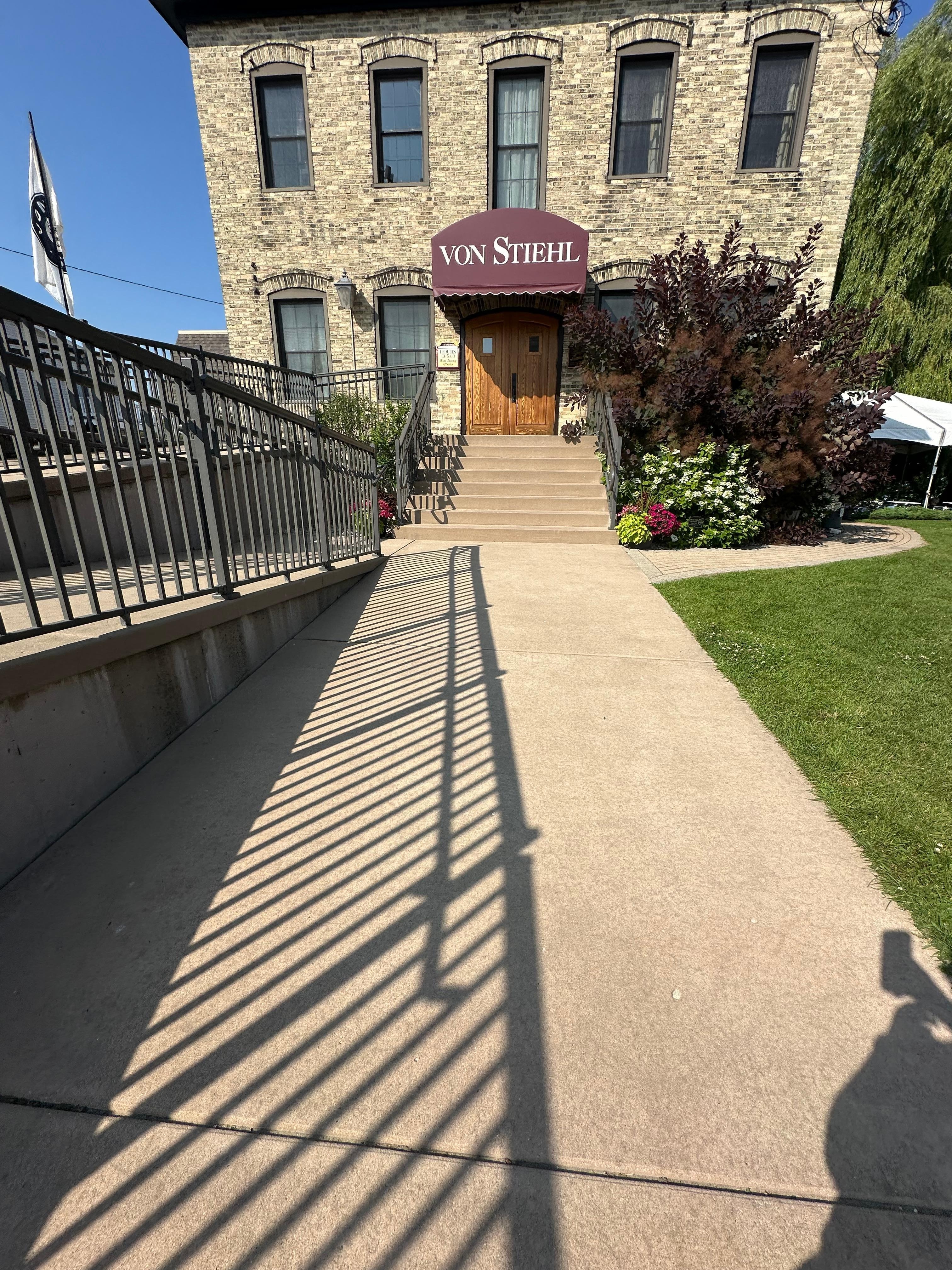 Highly recommend stopping here and the cider bar. 5 minute walk 