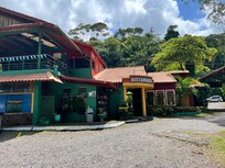 Restaurant with second story patio deck overlooking Lake Yojoa