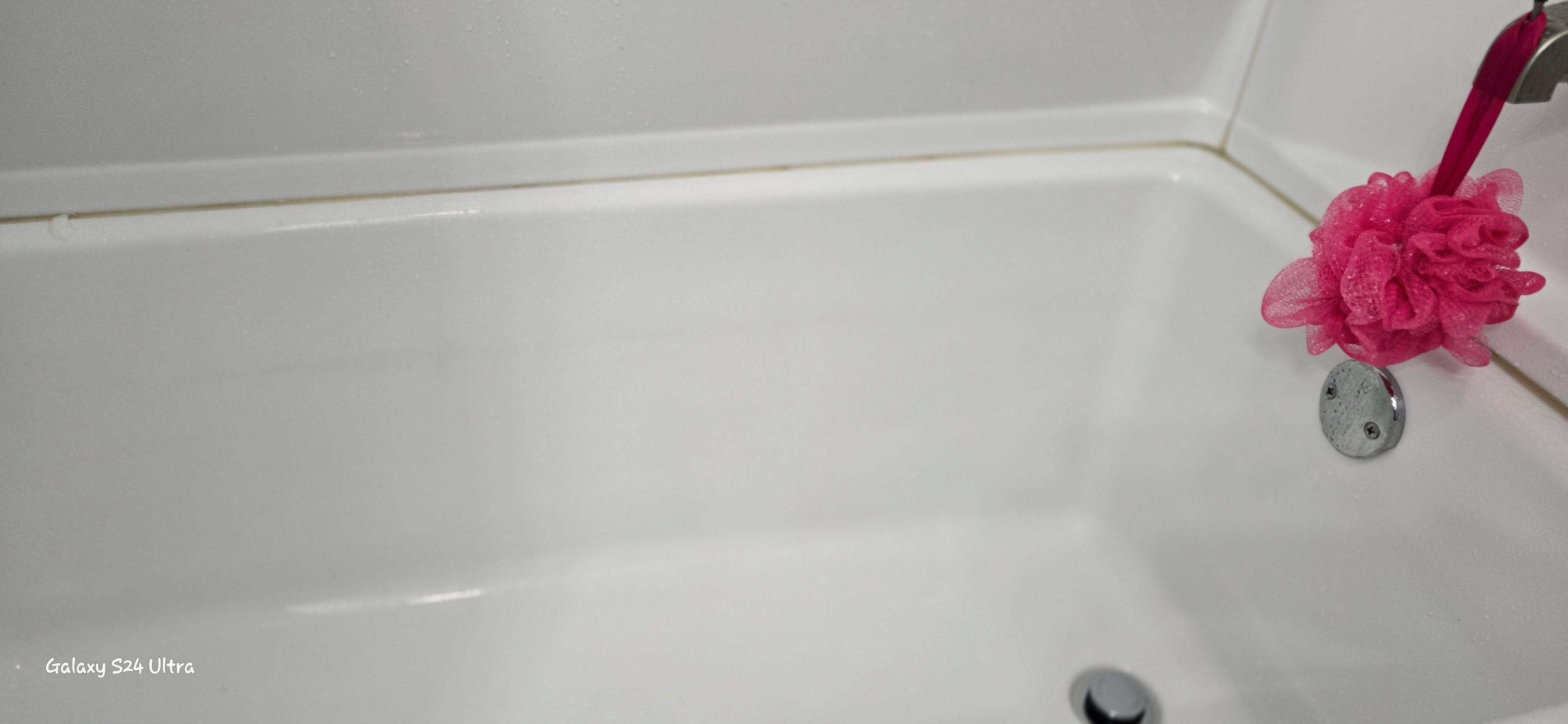 Ring around top & bottom tub