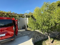 Bra parkering i anslutning till huset