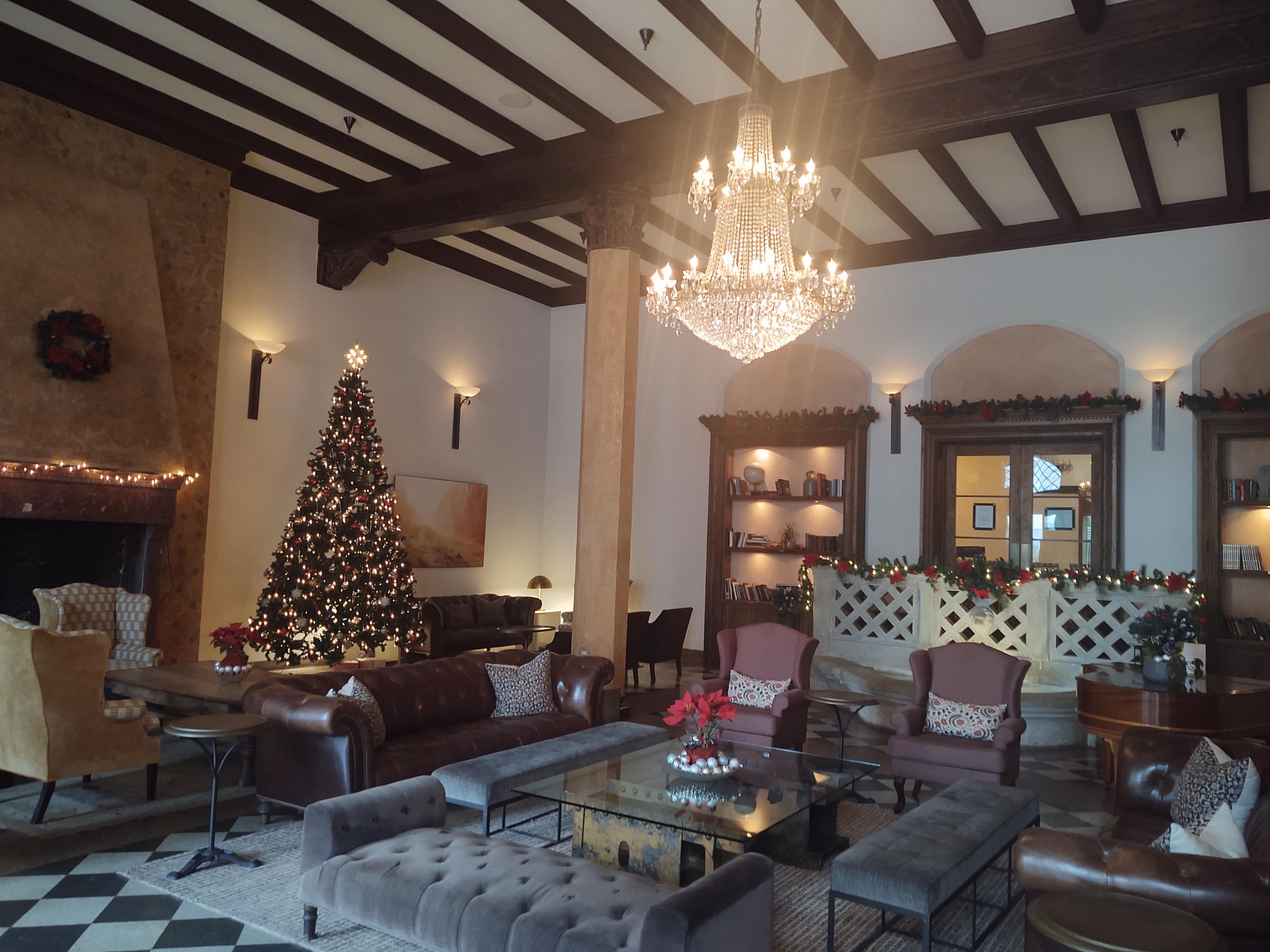 Main lobby. Jan 26'