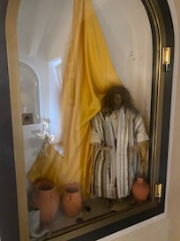 Questionable interior decor