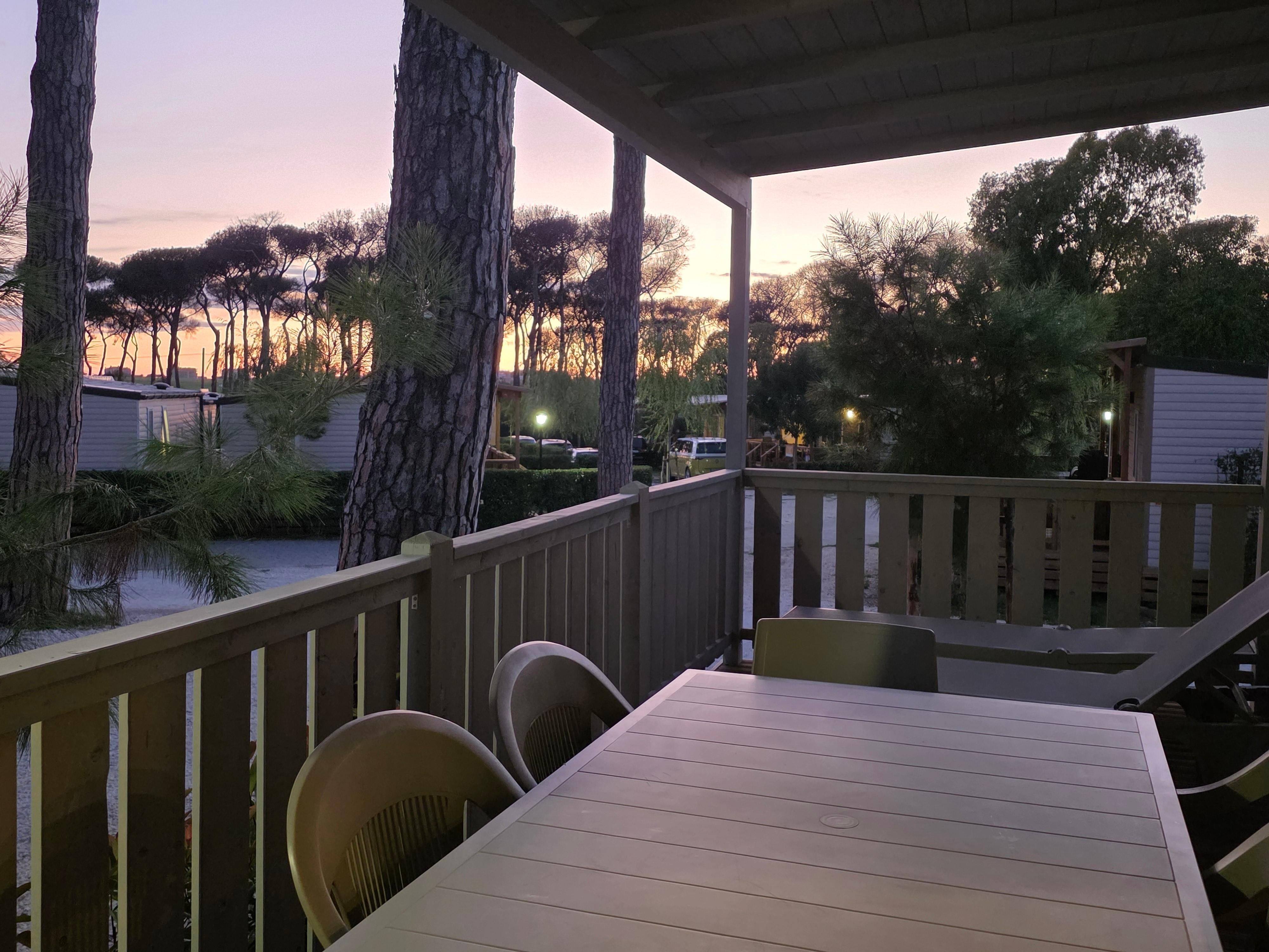 Der Bungalow war sauber und groß  genug für 4 bis 5 Personen. Klimaanlage funktionierte sehr gut. Zwei Bäder mit WC sind eine sehr gute Lösung.