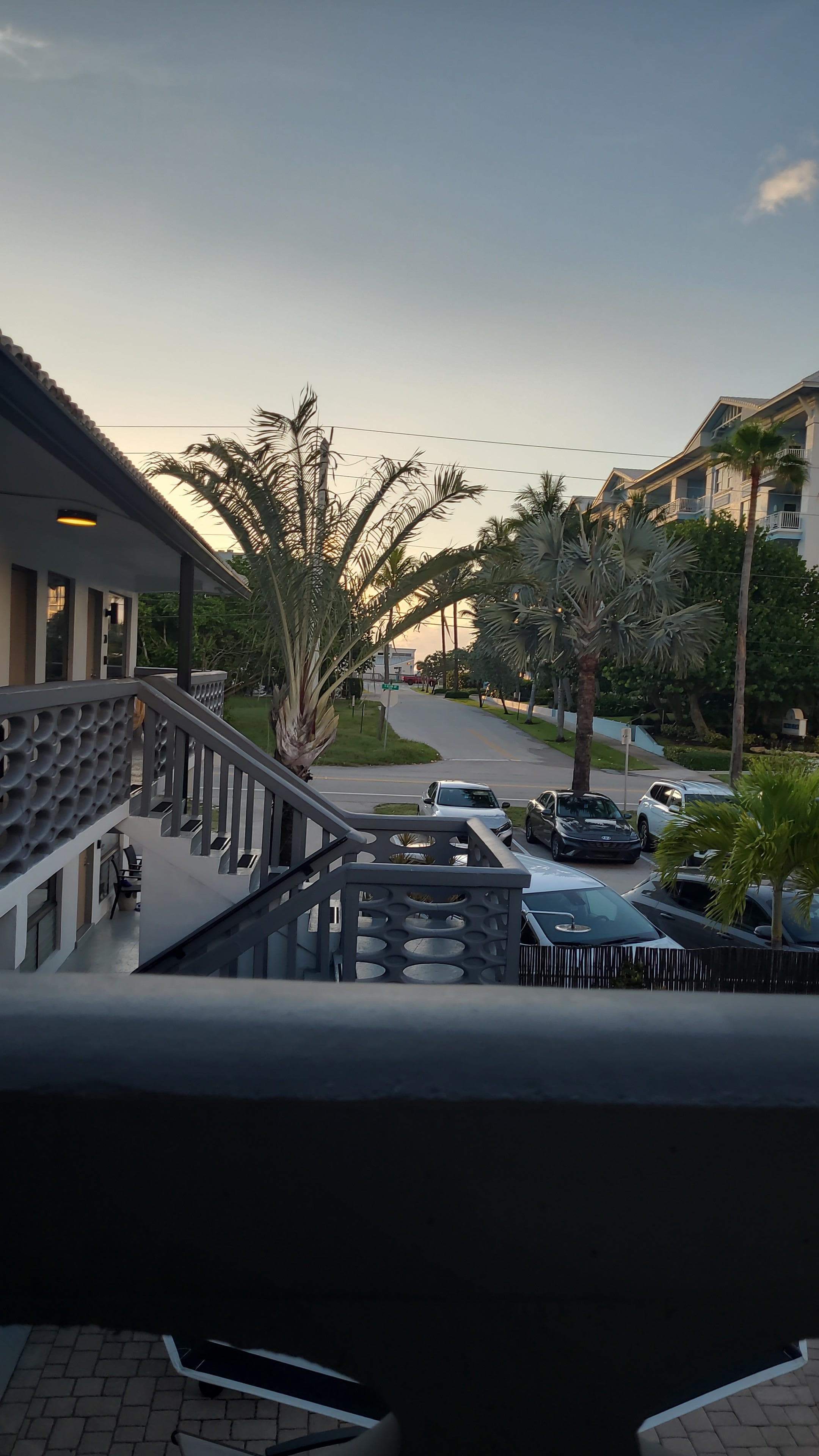 Uitzicht vanaf de 1e verdieping richting het strand