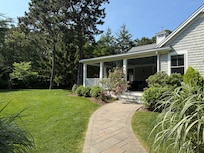 Roses were gorgeous - wish we had seen the hydrangea in full bloom!