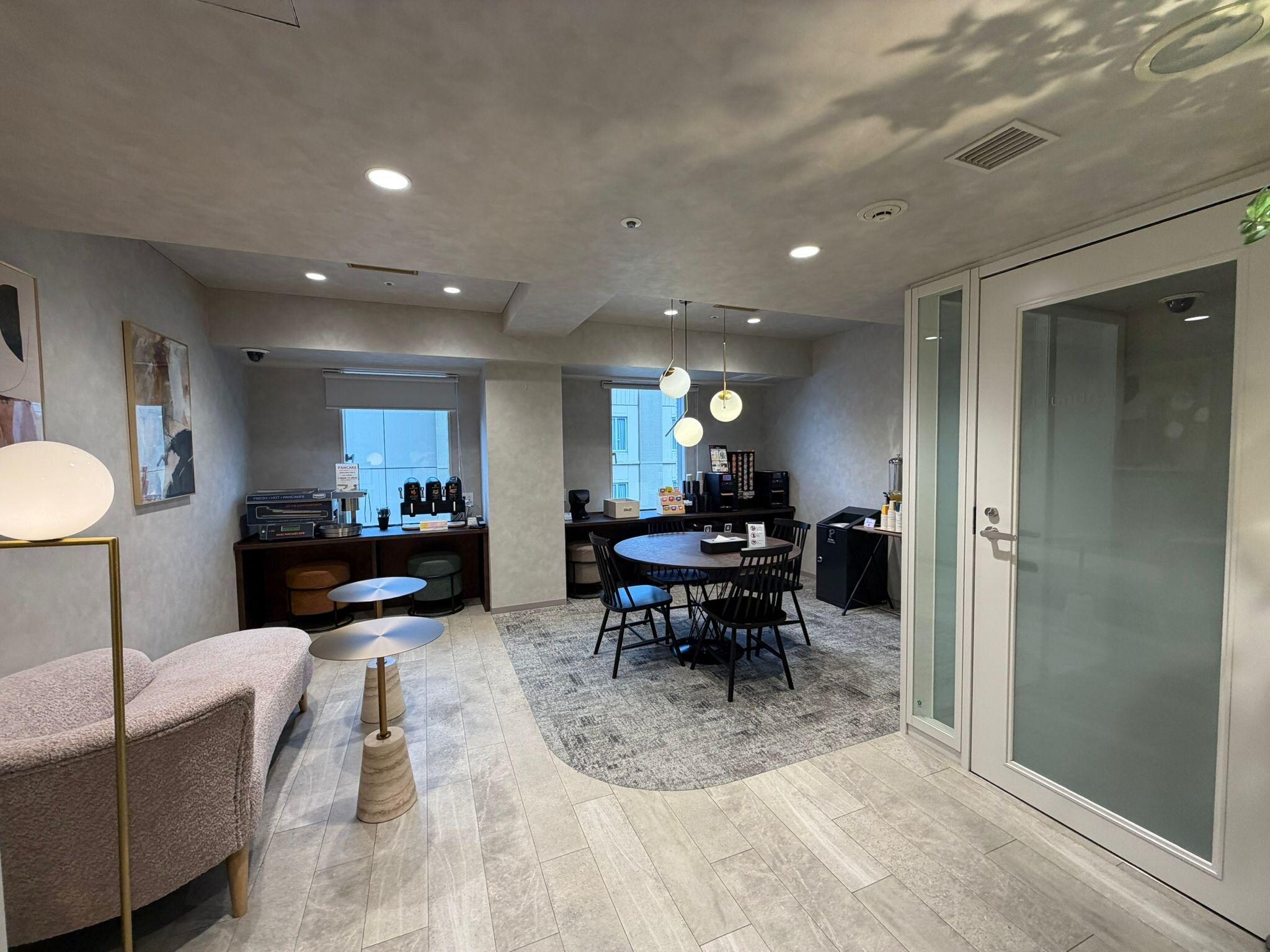 The Lounge