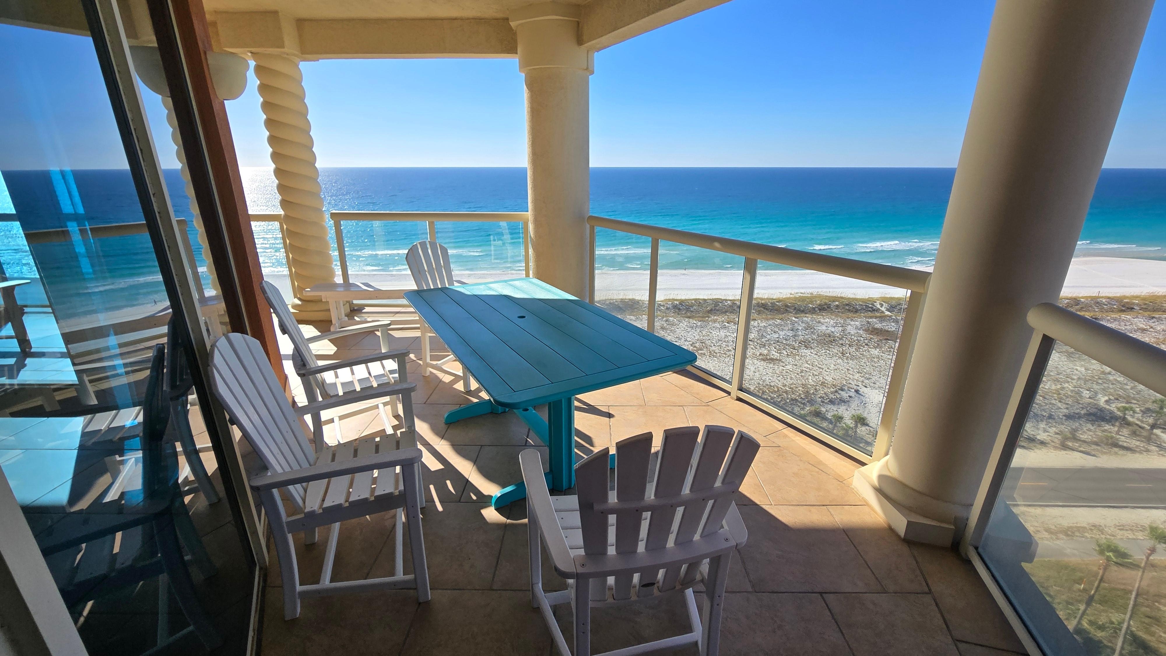 The balcony is lighted at night and we enjoyed or evenings playing games outdoors.