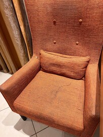 Lobby chair