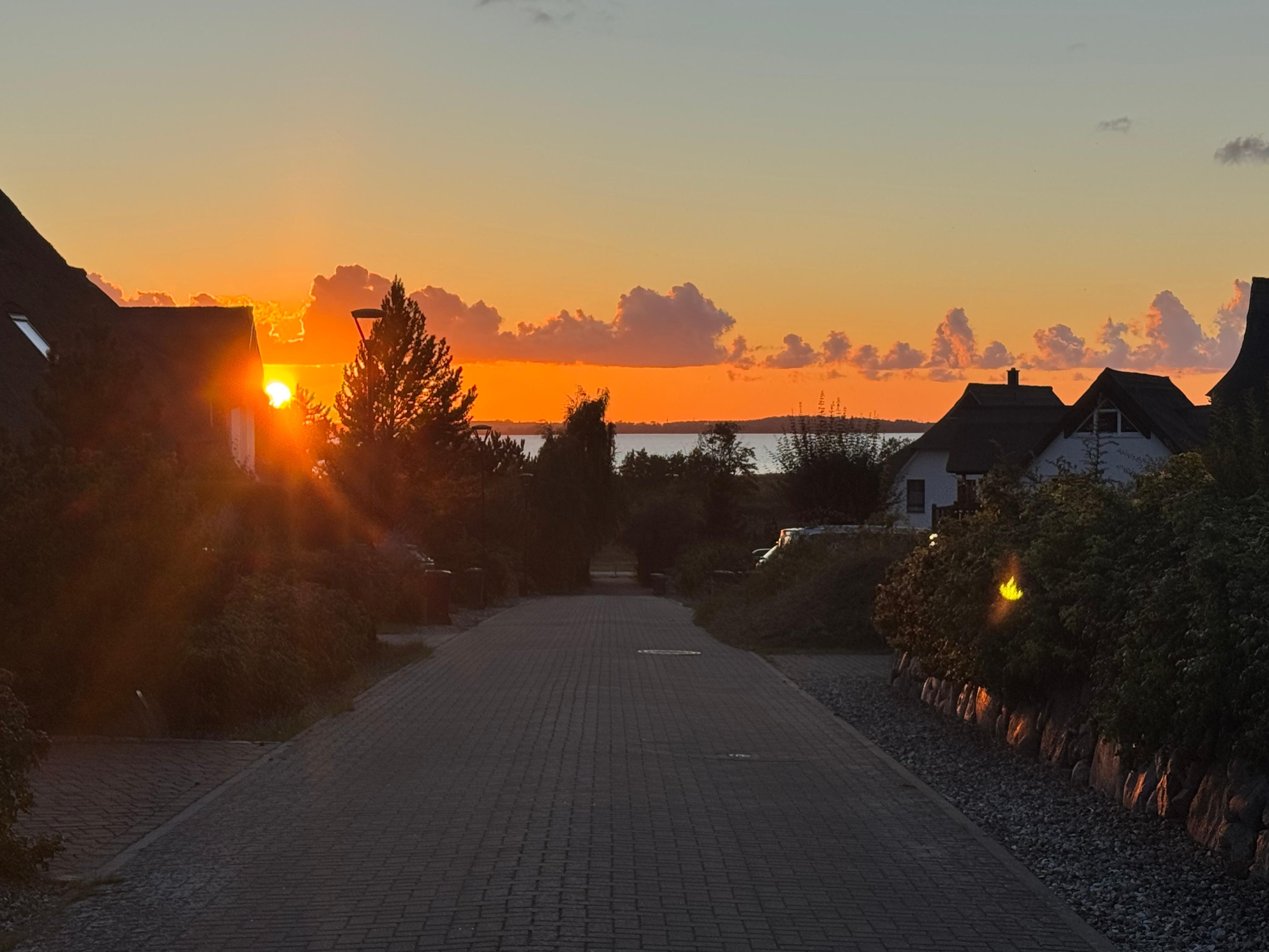 Die Sonnenuntergänge vom Balkon sind unbezahlbar!