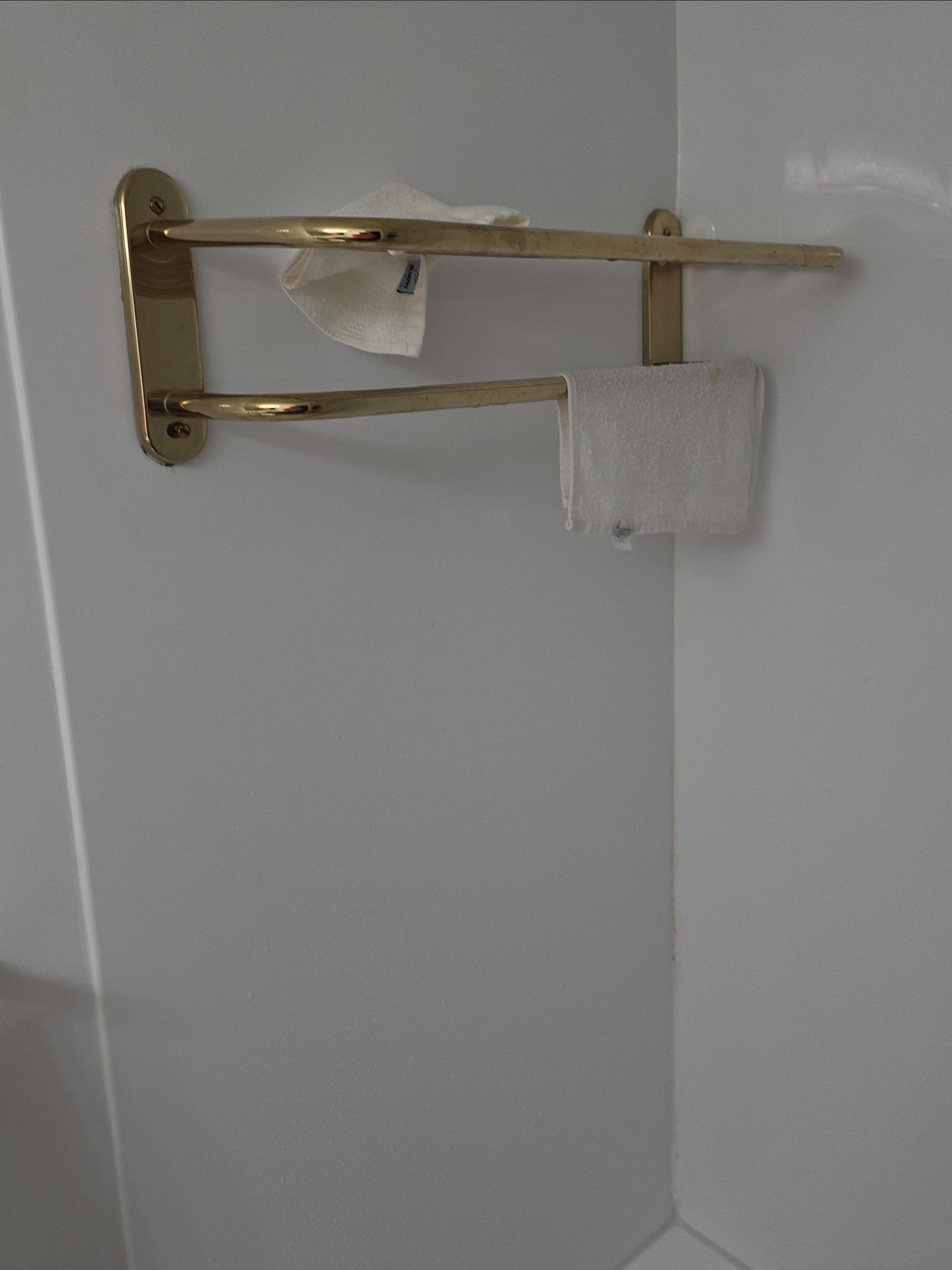 Looks like the original fixtures.