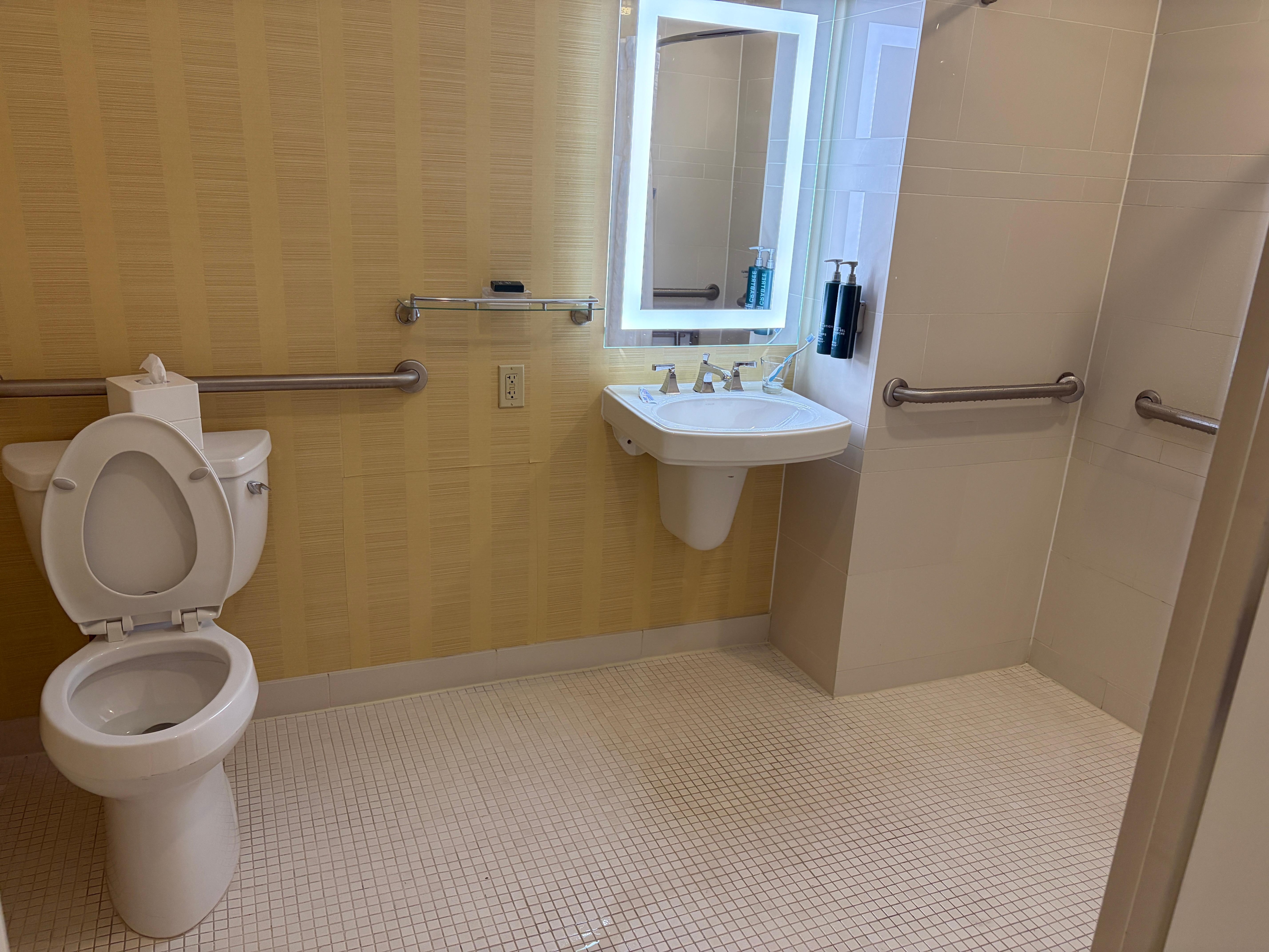 4-star hotel bathroom