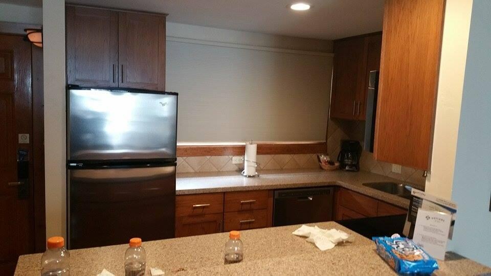 Living room/ Balcony