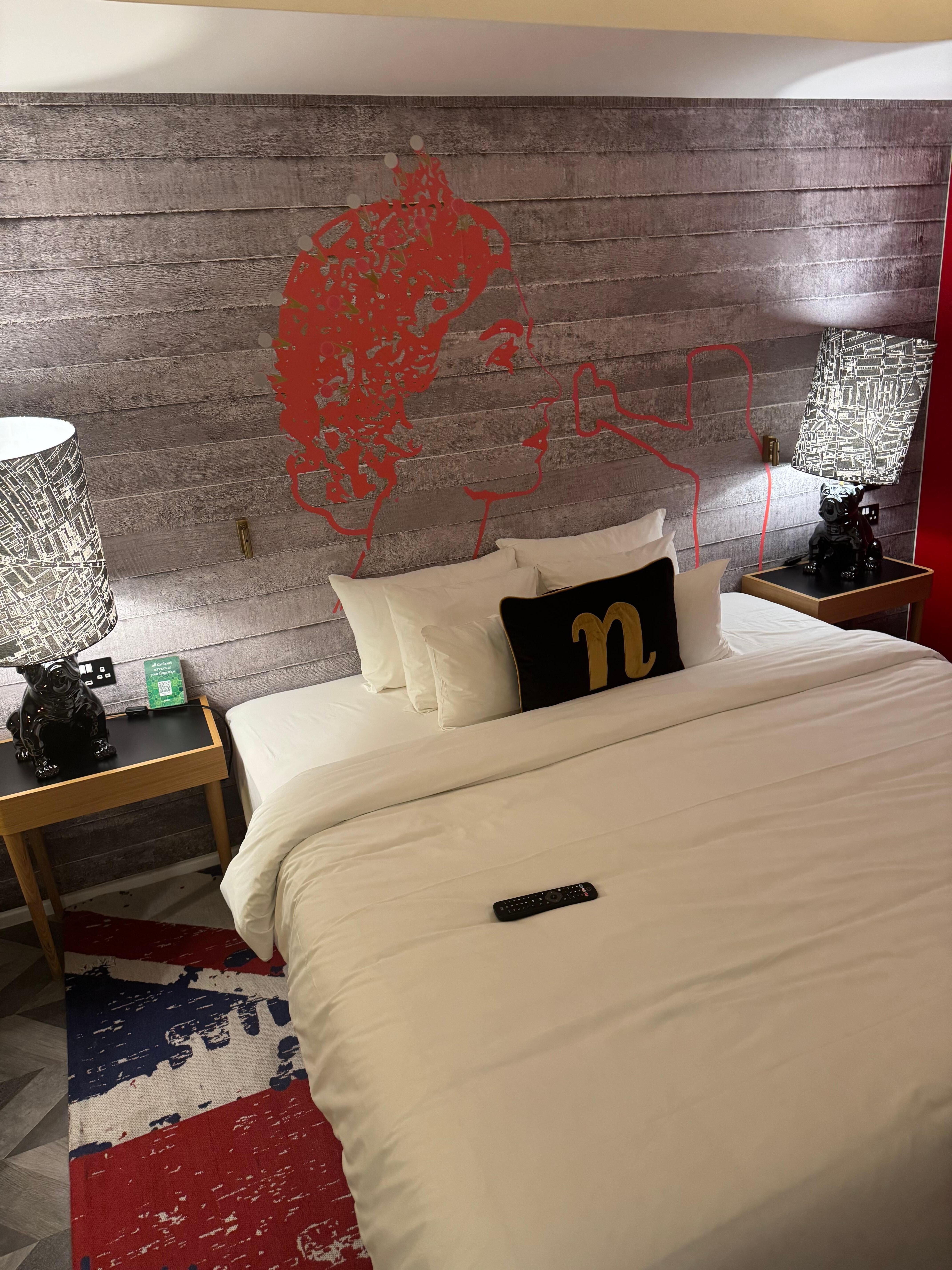 Enjoy this nice bed 