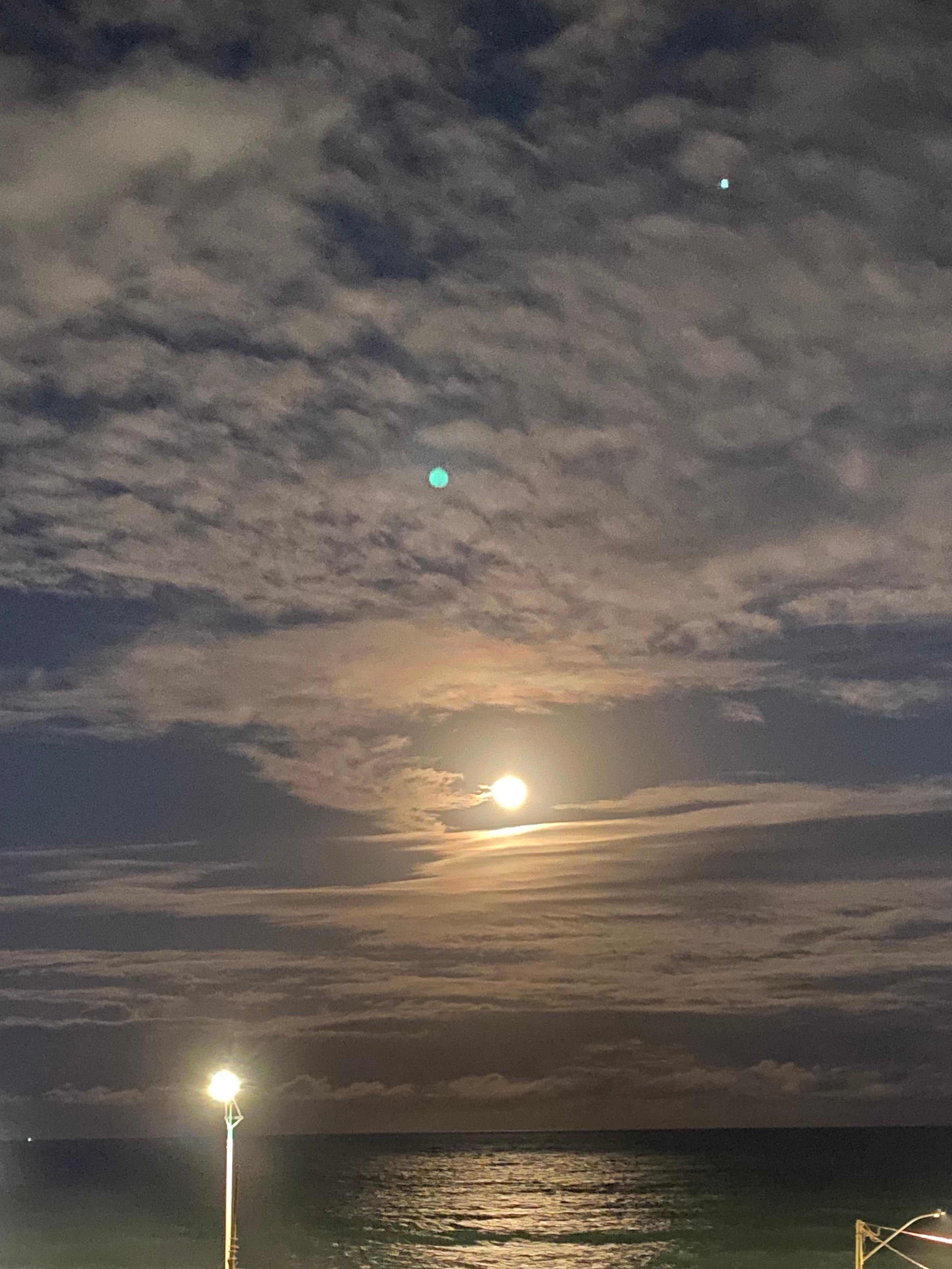A date with the moon
