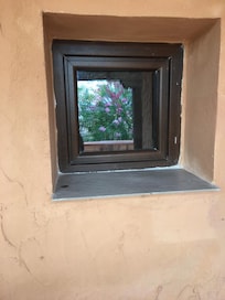 Finestrella camera