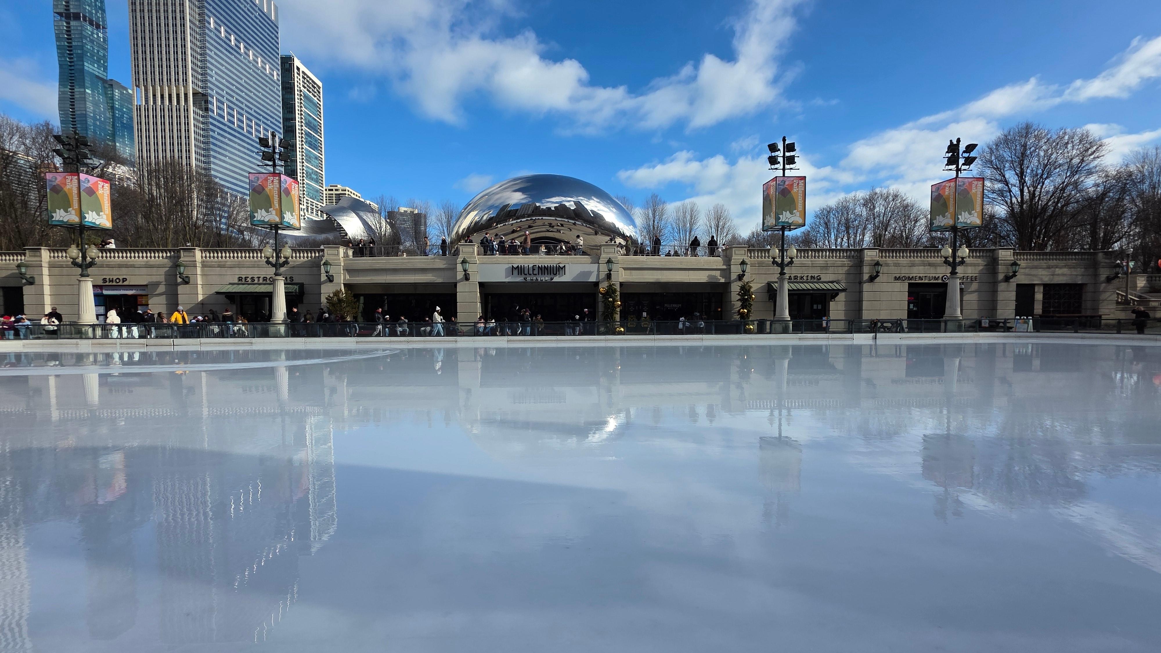 A un par de cuadras llegas al bean
