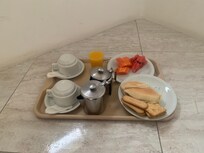 Este foi o café da manhã. Café com açúcar já.