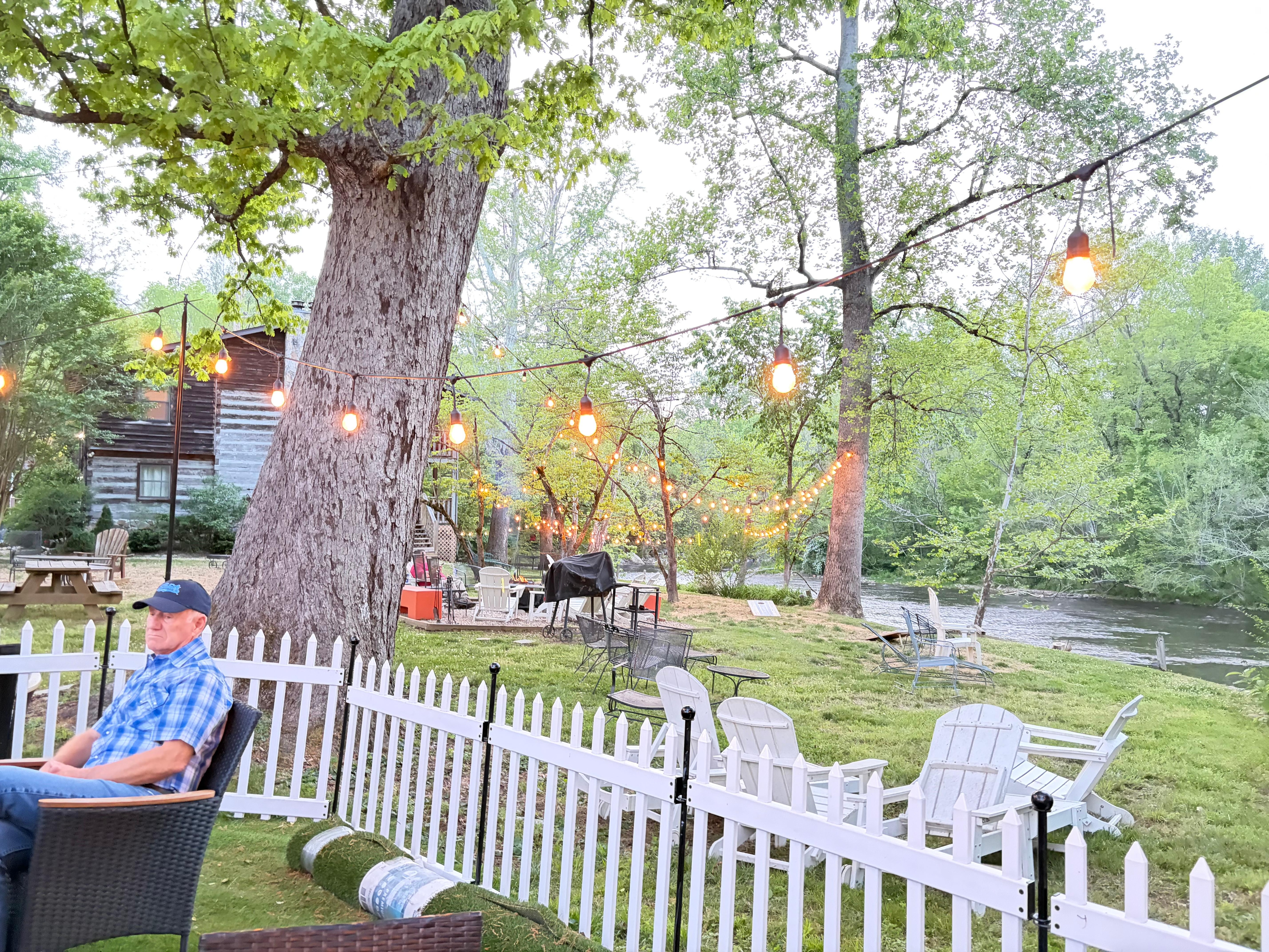 The pub and river