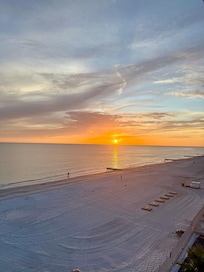 Never a disappointing sunset at Arie Dam