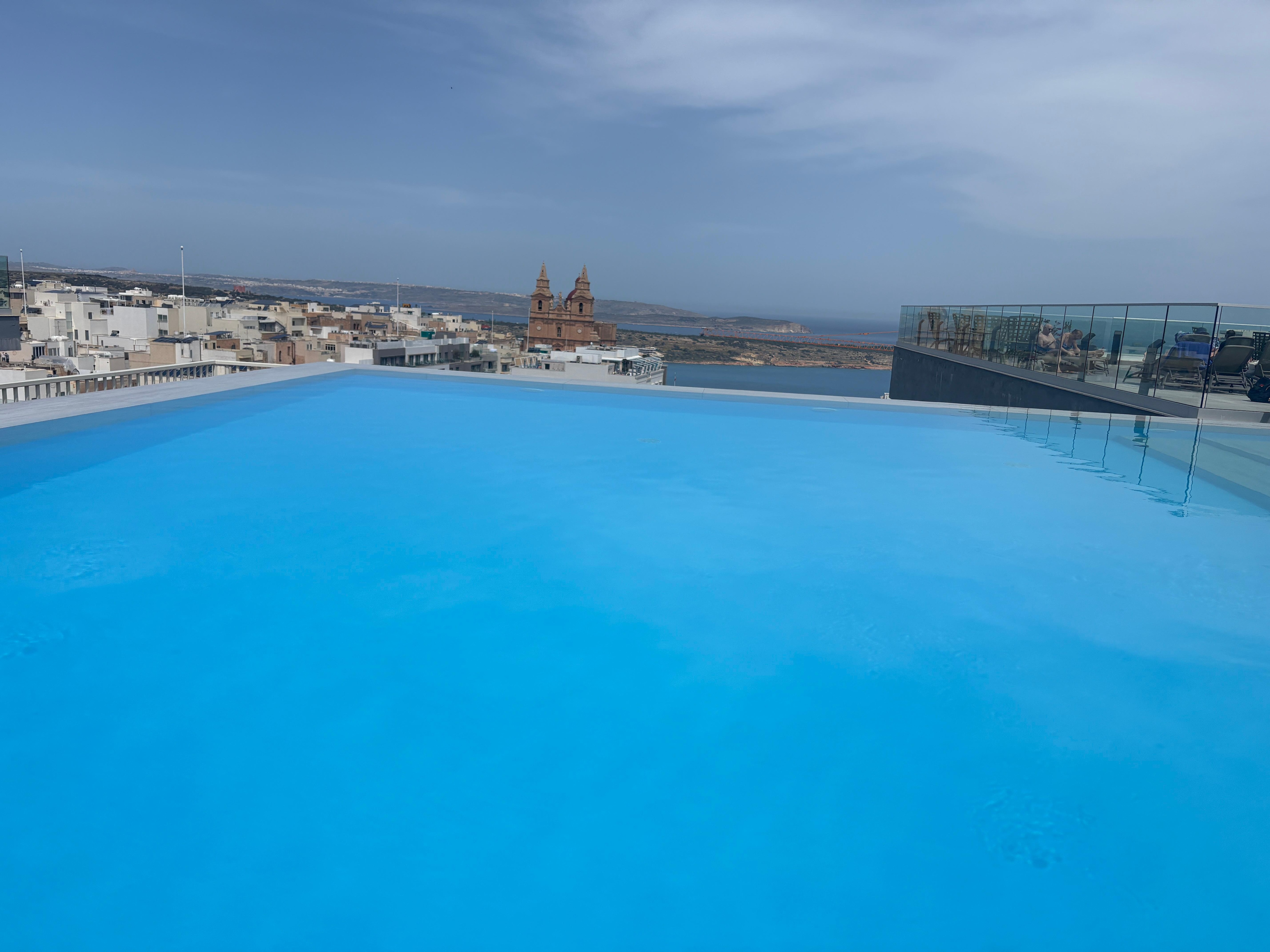 Rooftop pool (not heated)