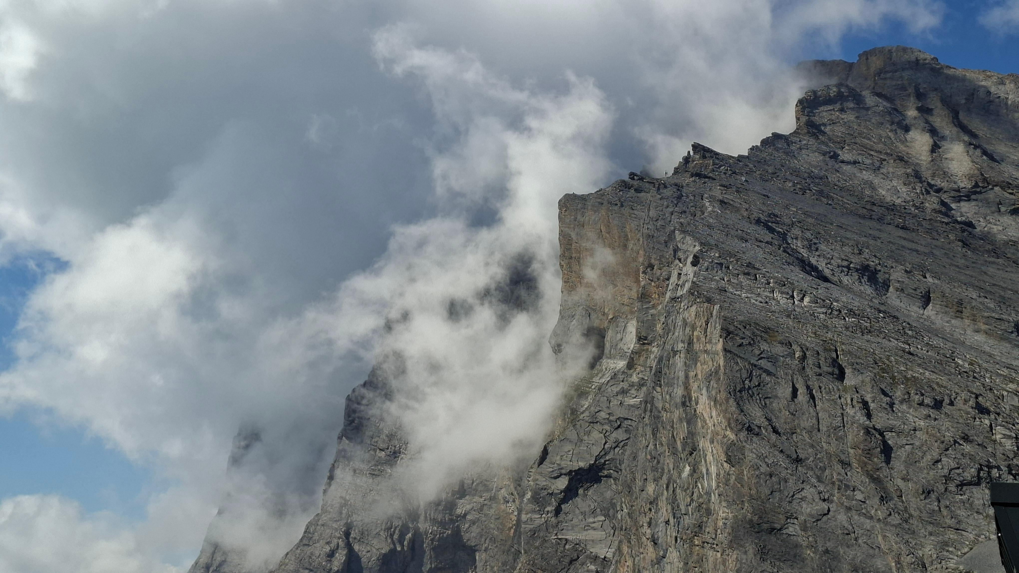 Licht-und-Wolkenspiele an der Gemmi