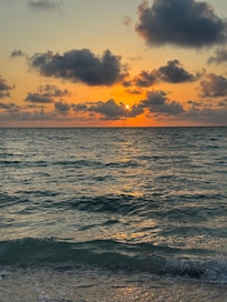 Sunset at dinner, Breezes restaurant