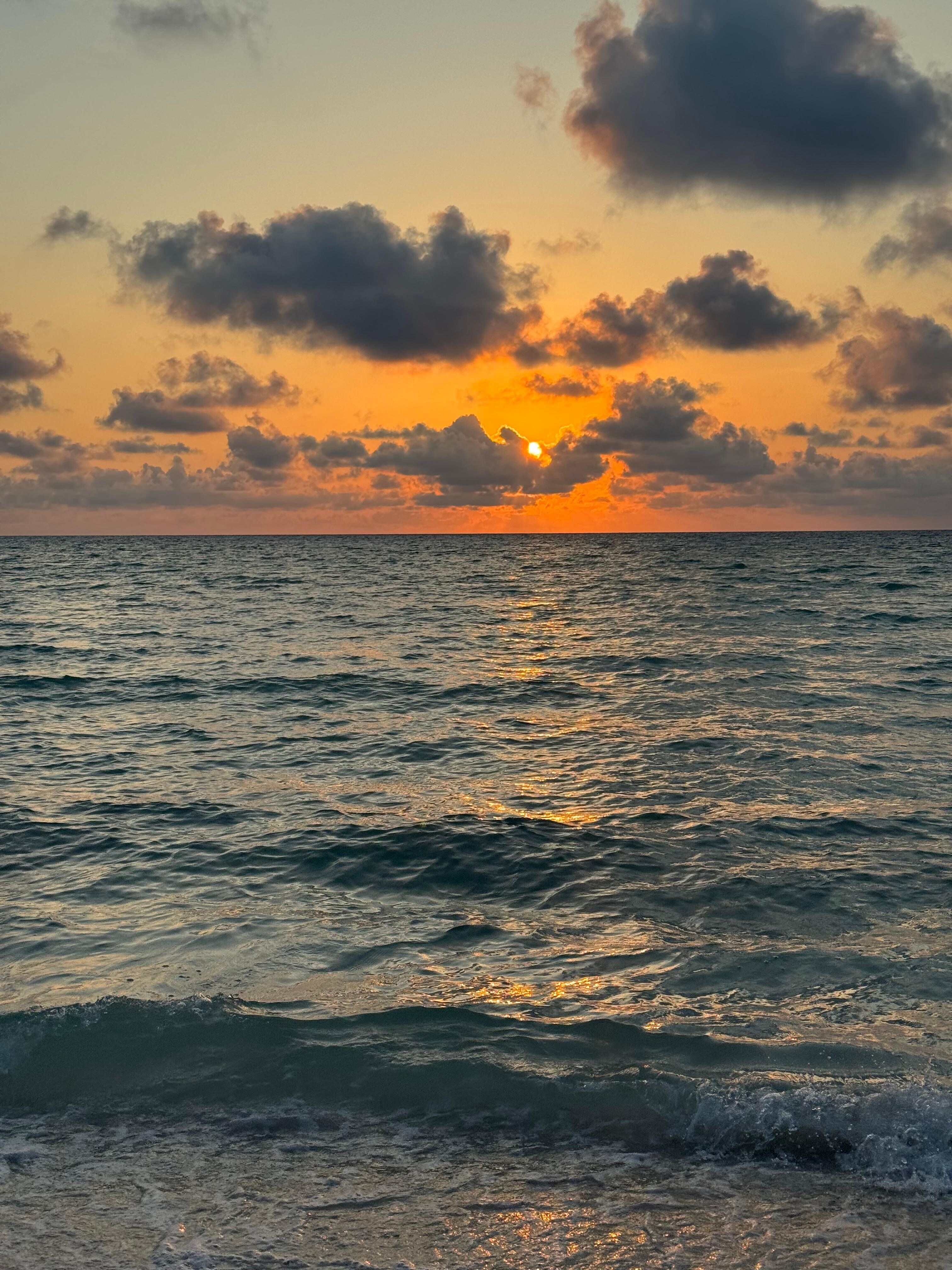 Sunset at dinner, Breezes restaurant 