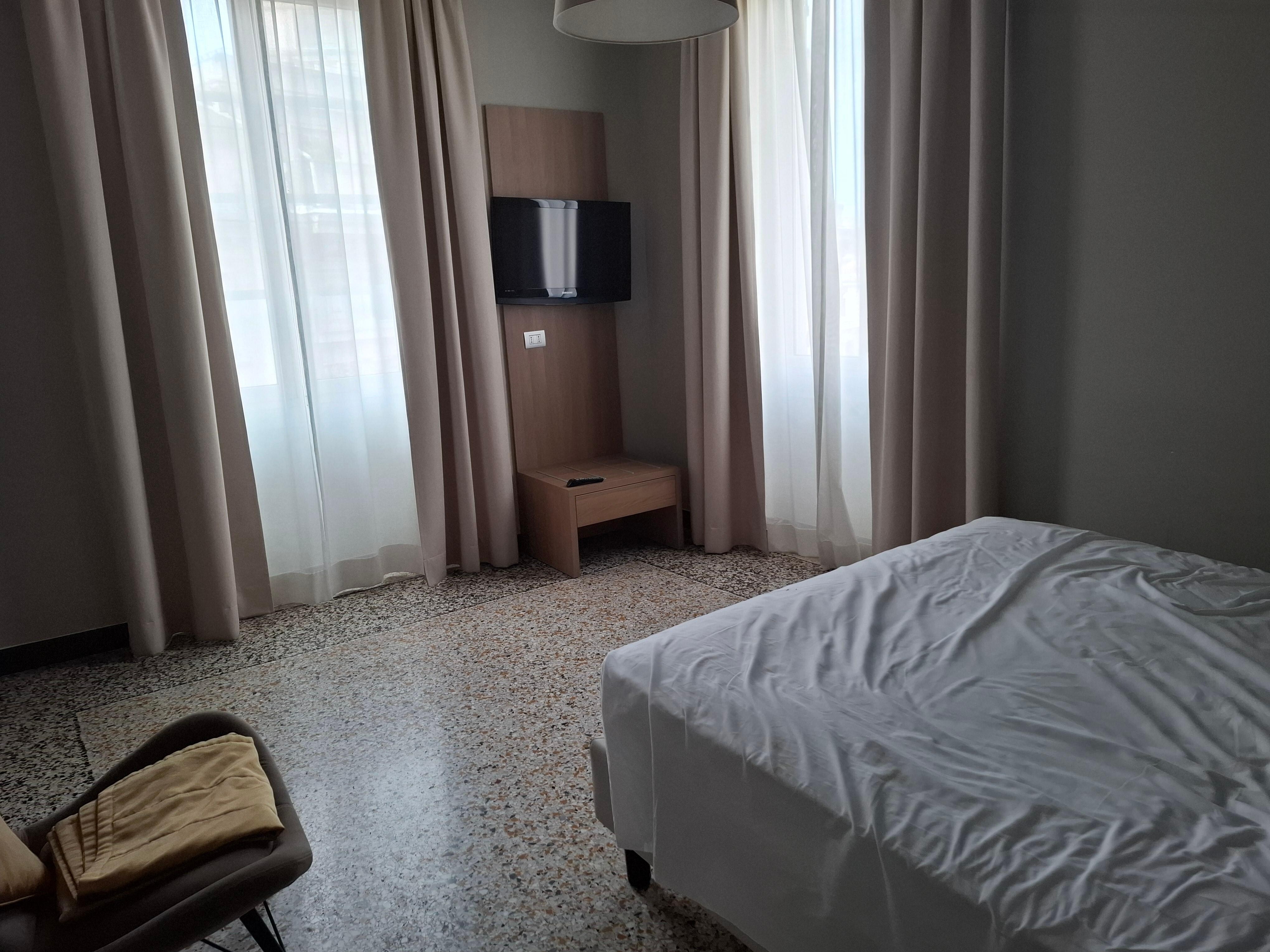 Double bedroom with bathroom ensuite
