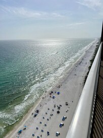 Photos from our 28th floor balcony â€ïž