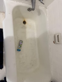 Shape of bathtub on arrival