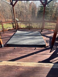 Hot tub was wonderful.