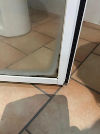 This mould shouldn’t be there.