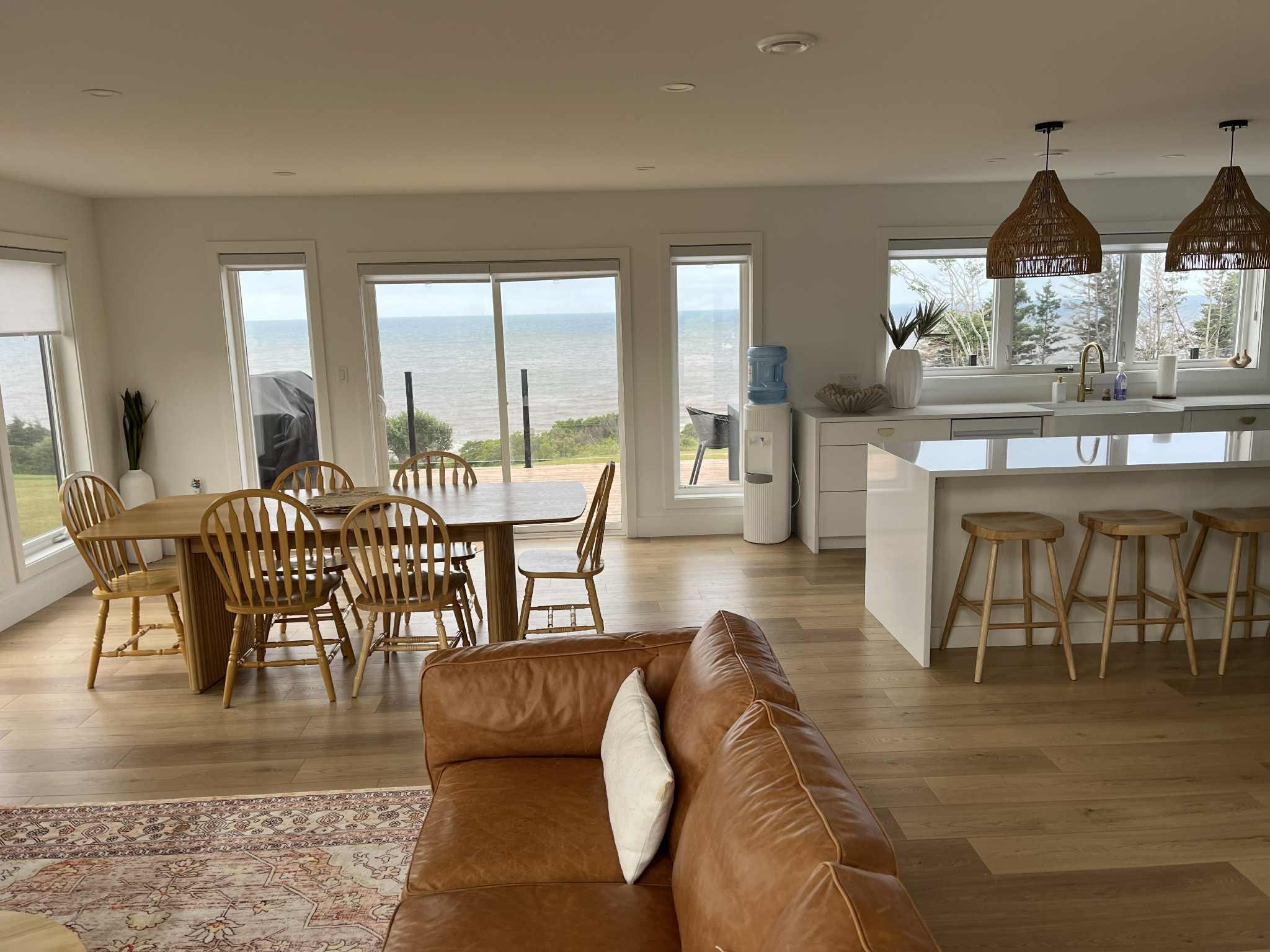 The house was very clean and the decor was beautiful.