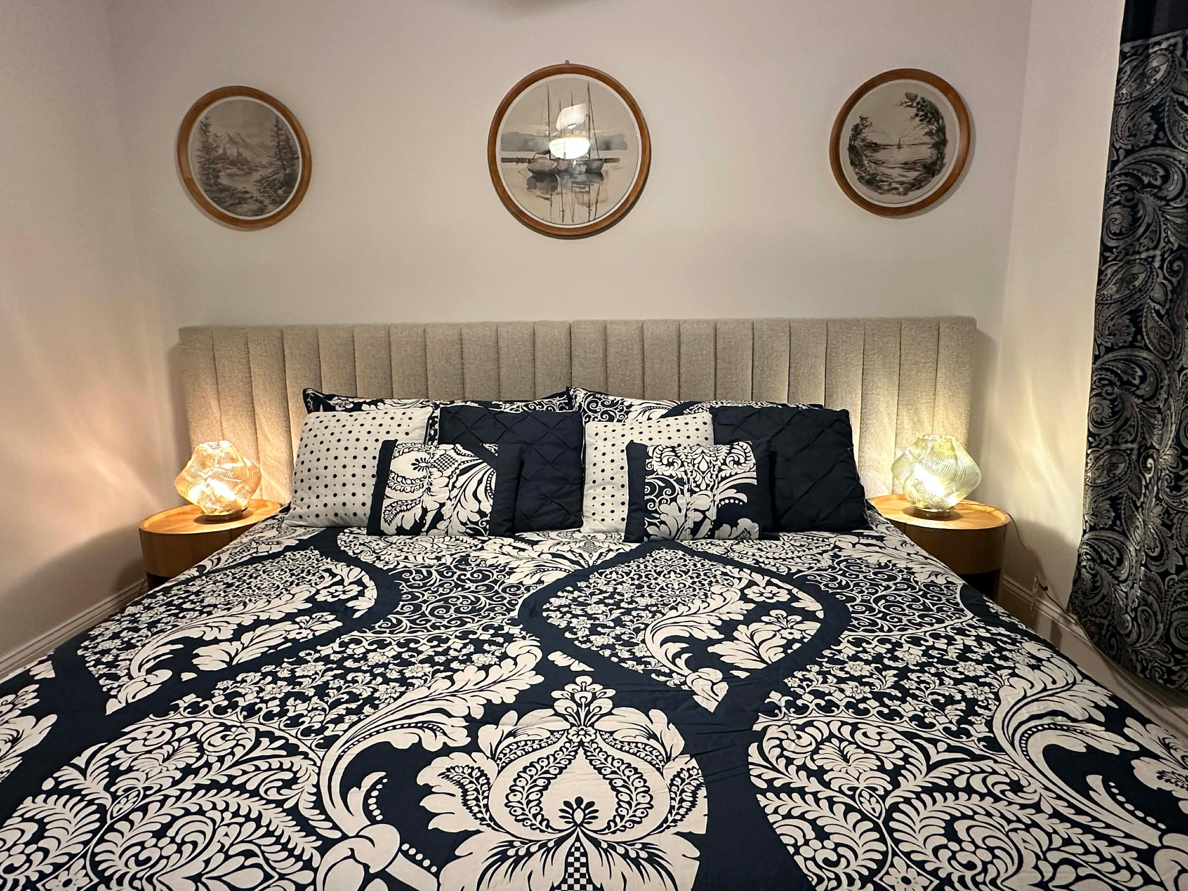 2nd bedroom with king bed