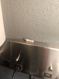 Cigarette butt bt lamp