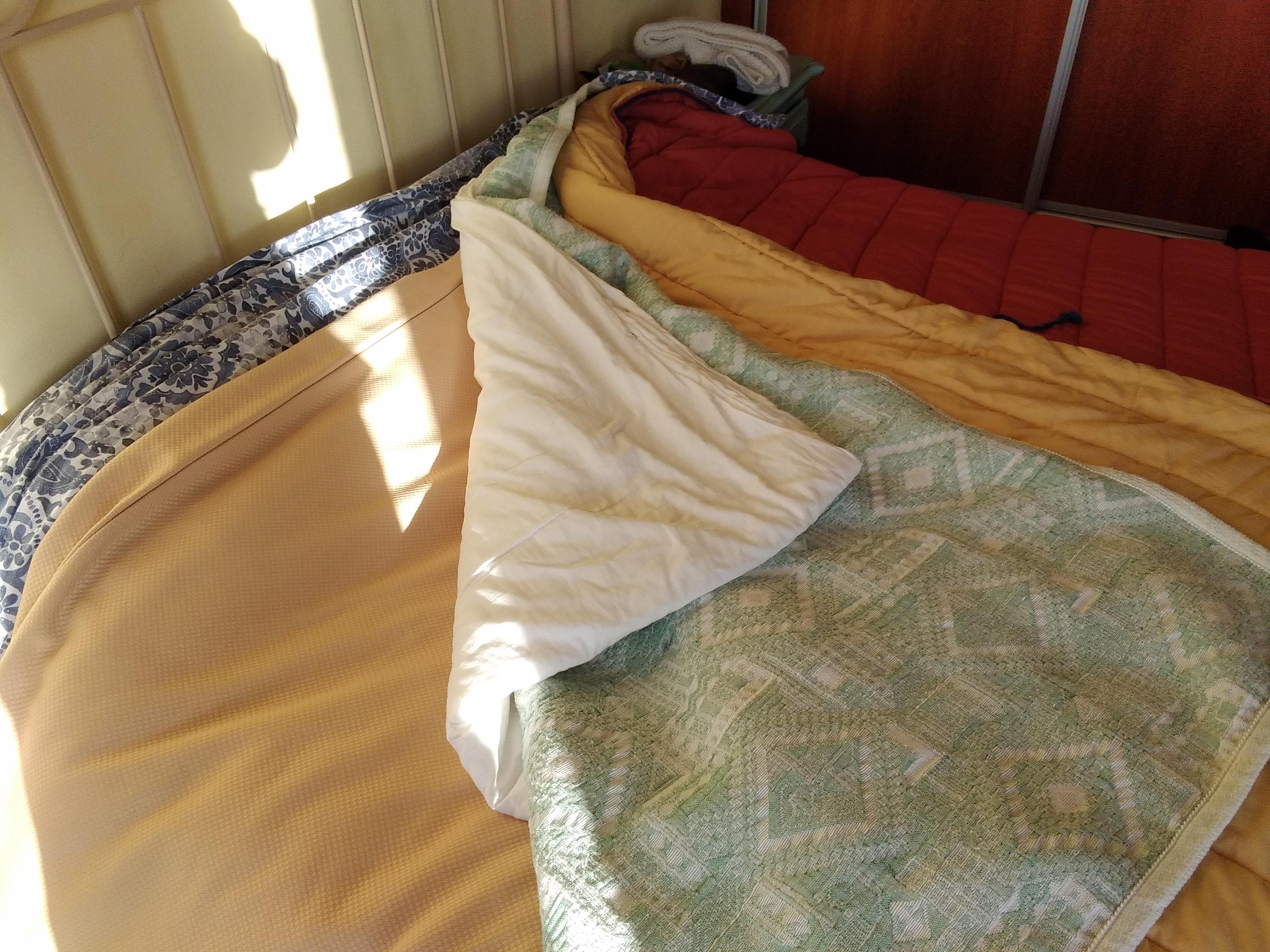 Took every cover I could find anywhere (including the 2nd bedroom) to put on bed to be warm at night. No blankets provided!