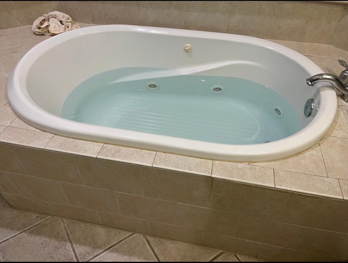 The tub after I used  4 rounds of jetted tub cleaner.